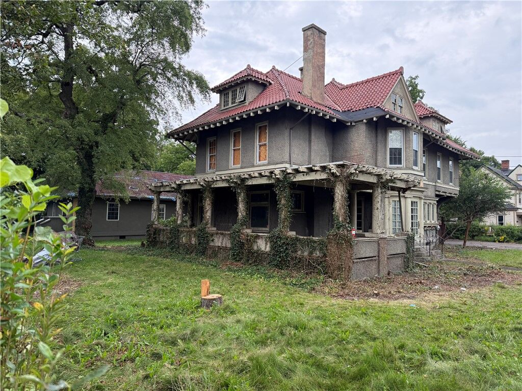 Property Photo:  301 Grove Street  NY 14905 