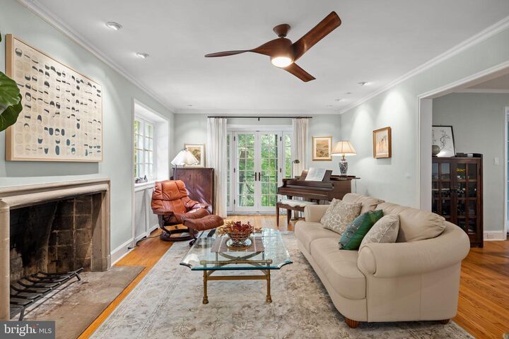 Property Photo: 419 Gate Lane PA 19119