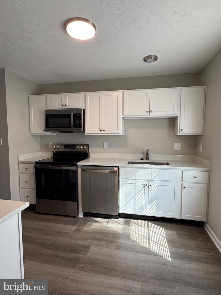 Property Photo:  104 Freeton Court  VA 22655 