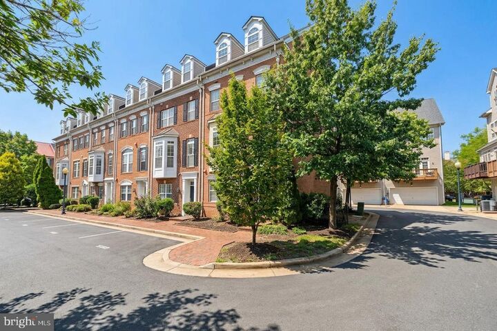 Property Photo:  325 Fucci Court  VA 22304 