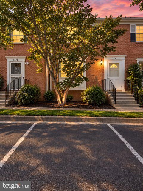 Property Photo:  7718 Trevino Lane  VA 22043 