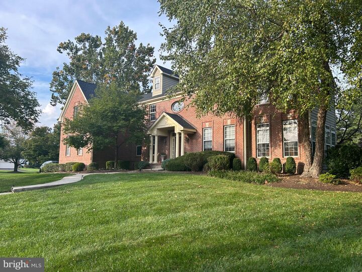 Property Photo:  5 Tyndale Court  NJ 08057 