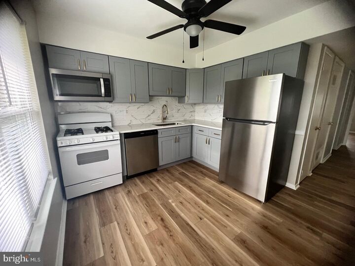 Property Photo:  12 Chelsea Circle A18  NJ 08021 