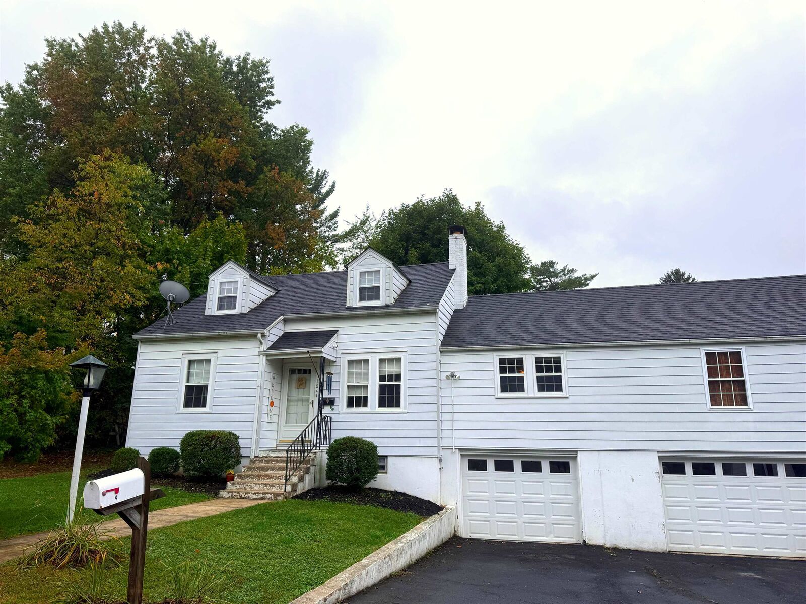Property Photo: 104 Harper Ct VA 24401
