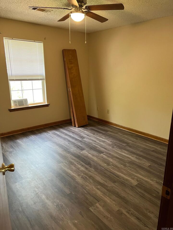 Property Photo:  1009 Skillern  AR 72121 