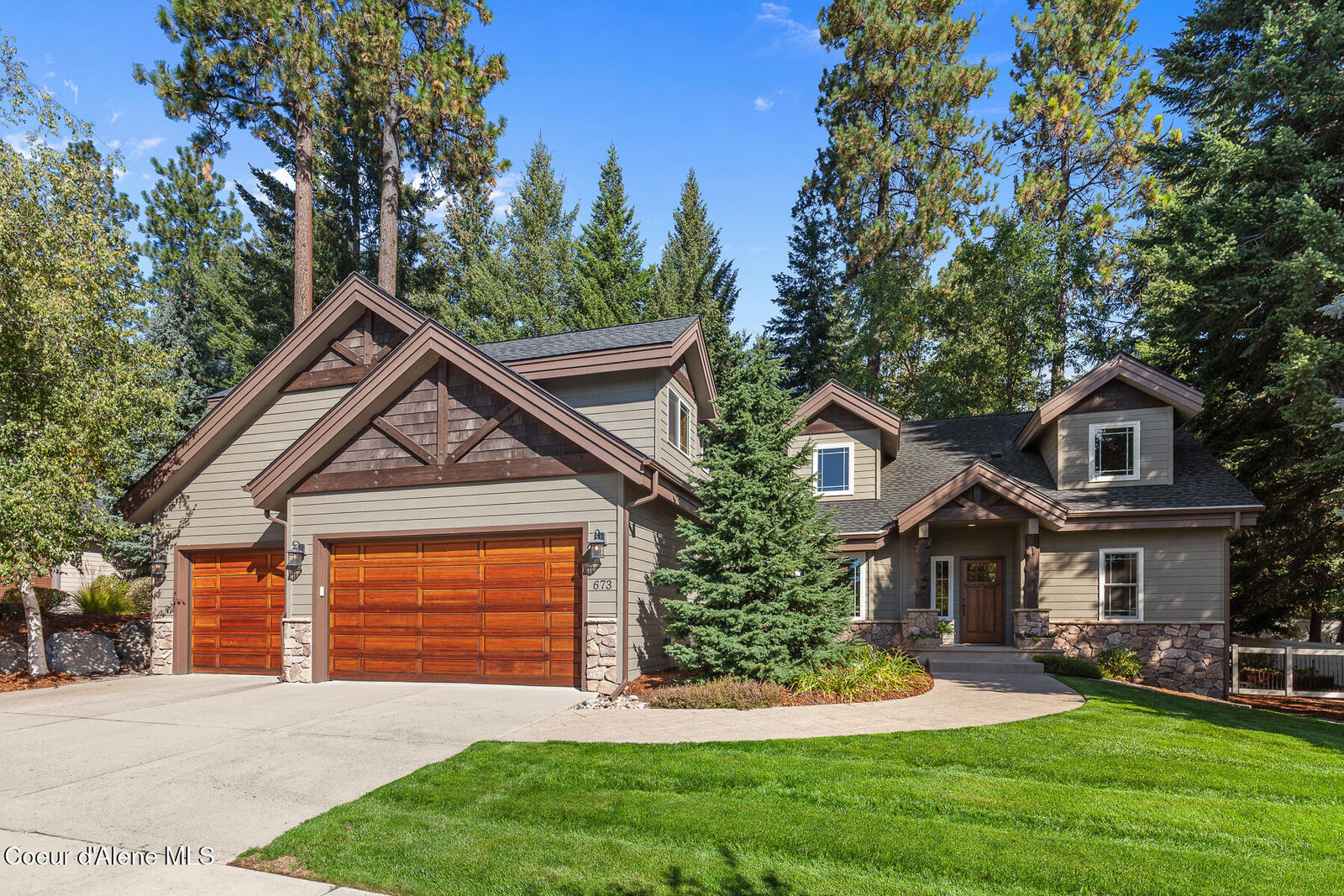 Property Photo:  673 E Arena Loop  ID 83835 