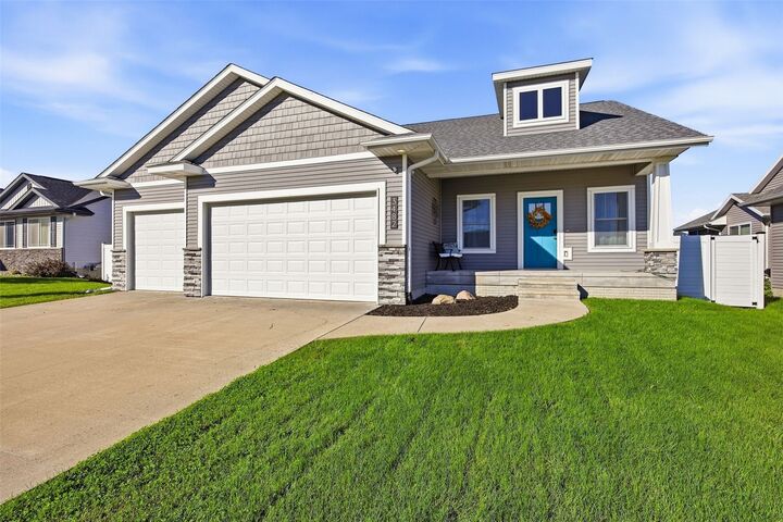 Property Photo:  3482 Hemingway St  IA 52302 