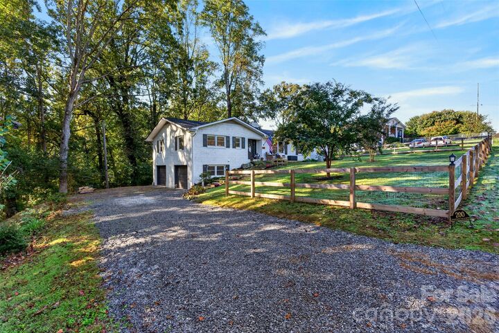 Property Photo:  200 Whispering Hills Drive  NC 28792 