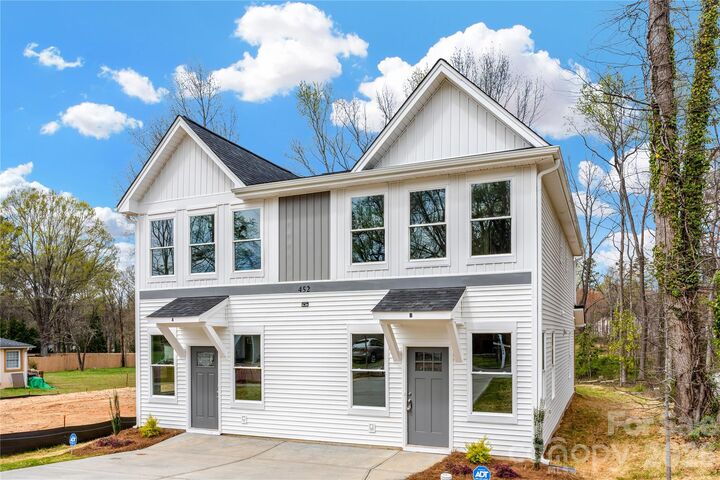 Property Photo:  452 Dawn Circle 285-286  NC 28213 
