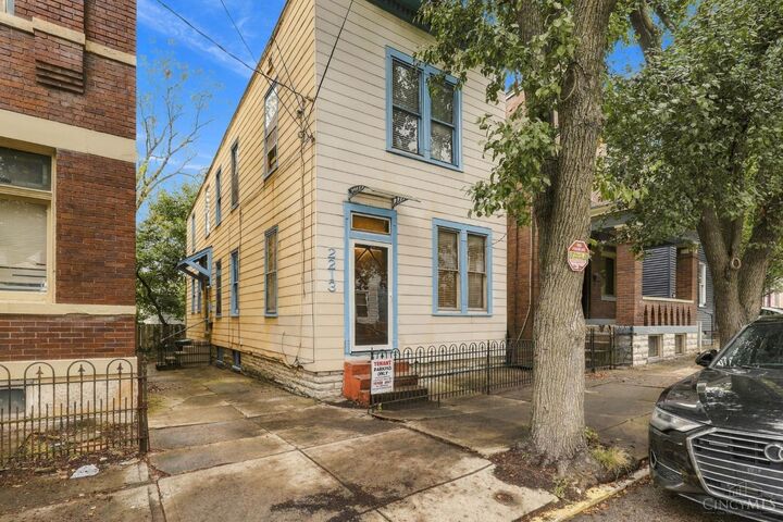 Property Photo:  2213 Victor Street  OH 45219 