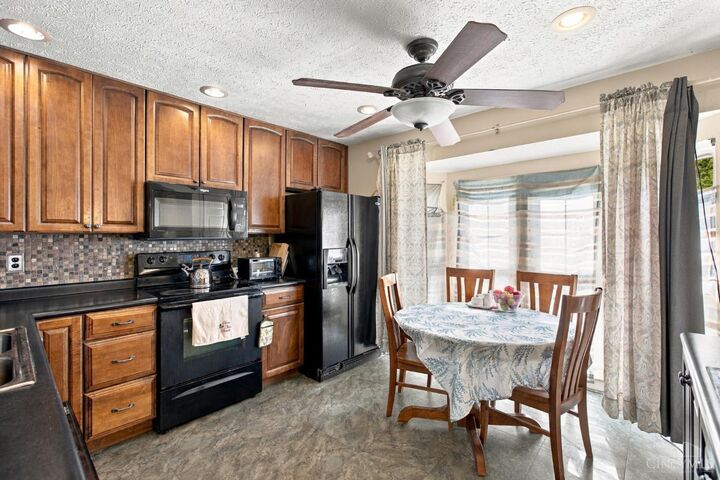Property Photo:  5686 Farm Field Drive  OH 45040 