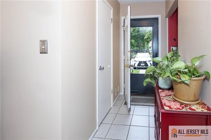 Property Photo:  49 Albury Way  NJ 08902 