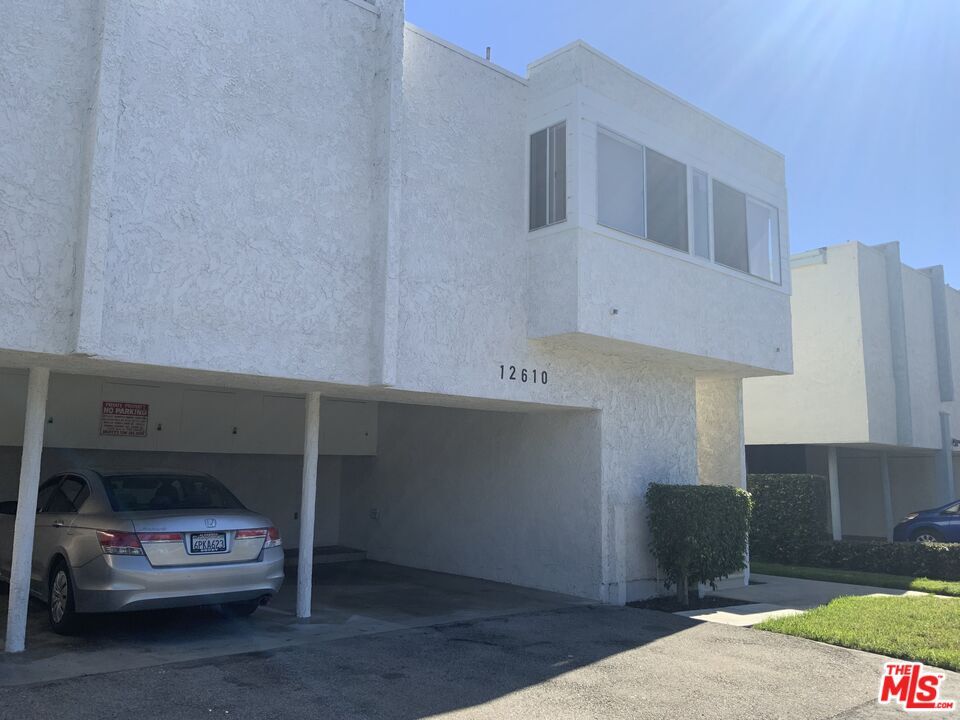 Property Photo:  12610 Caswell Ave  CA 90066 