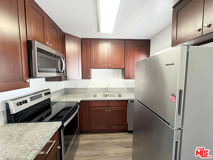 Property Photo:  3811 N Figueroa St, Unit 6  CA 90065 