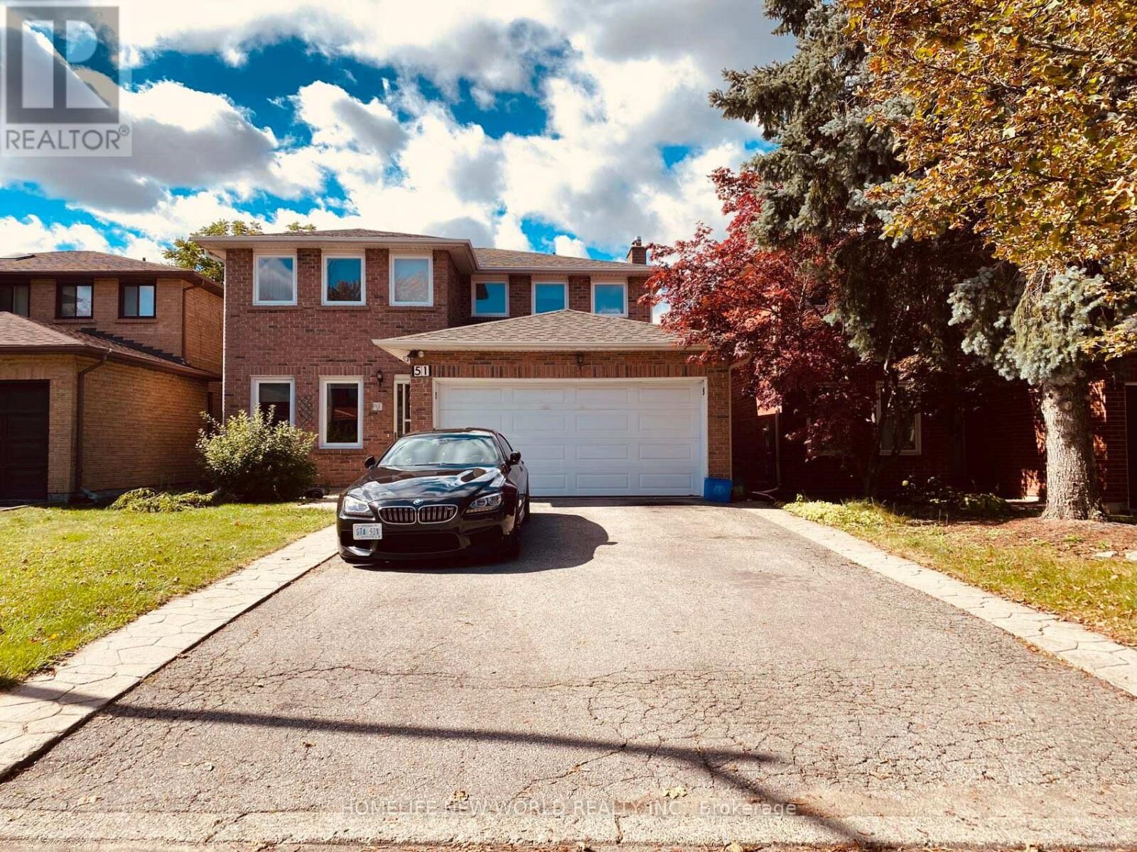 Property Photo:  51 Park Lane Circle  ON L4C 6S8 