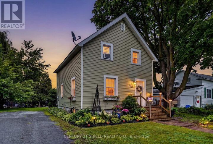 Property Photo: 22 Wales Drive ON K0C 1M0