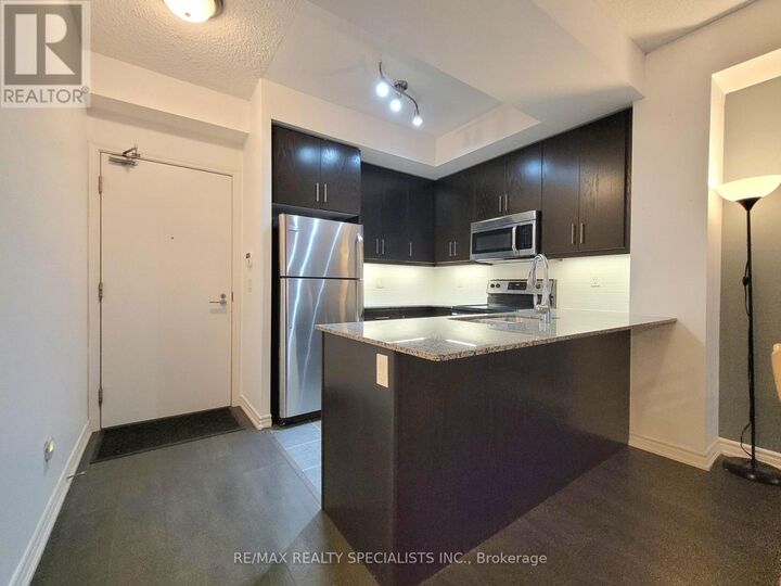 Property Photo:  15 James Finlay Way 823  ON M3M 0B3 