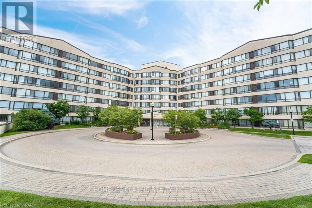 Property Photo: 1001 Cedarglen Gate 617 ON L5C 4R2