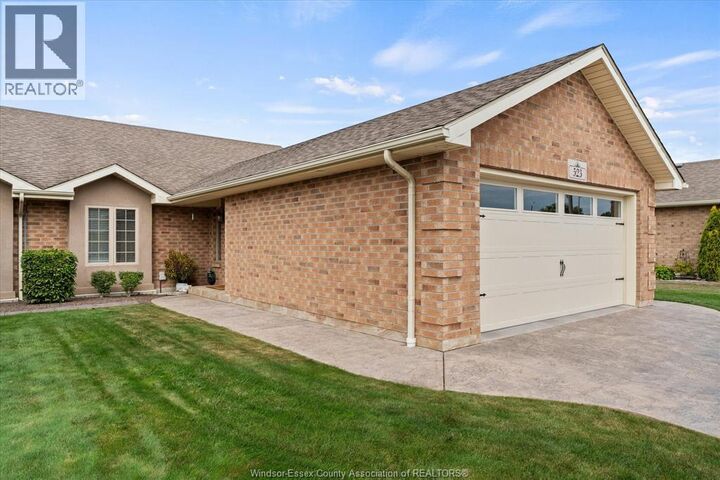 Property Photo:  523 Golfview  ON N9V 2Y9 
