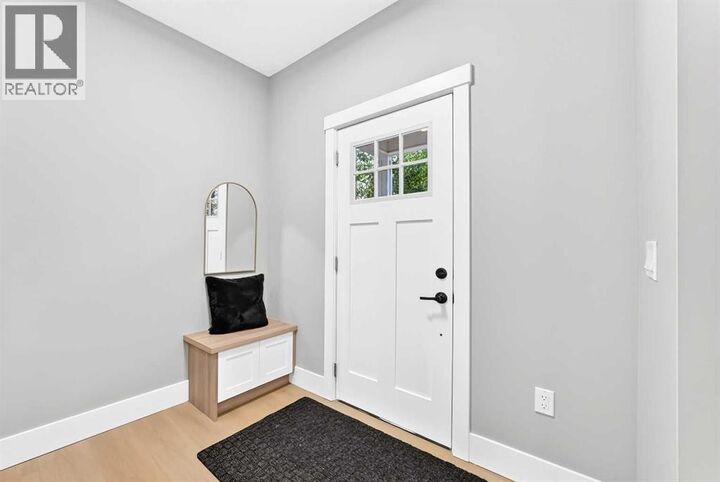 Property Photo: 3715 14A Street Southwest AB T2T 3W2
