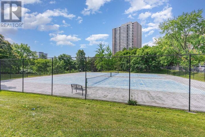 Property Photo:  3100 Kirwin Avenue 405  ON L5A 3S6 