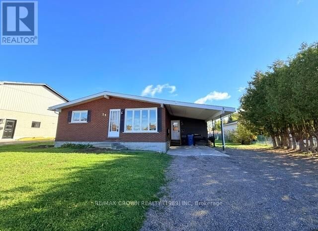 Property Photo:  29 Seaborne Crescent  ON P5N 1L8 