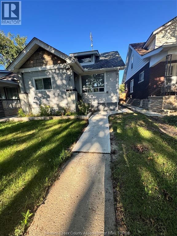 Property Photo:  1124 Janette Avenue Lower  ON N9A 5A5 