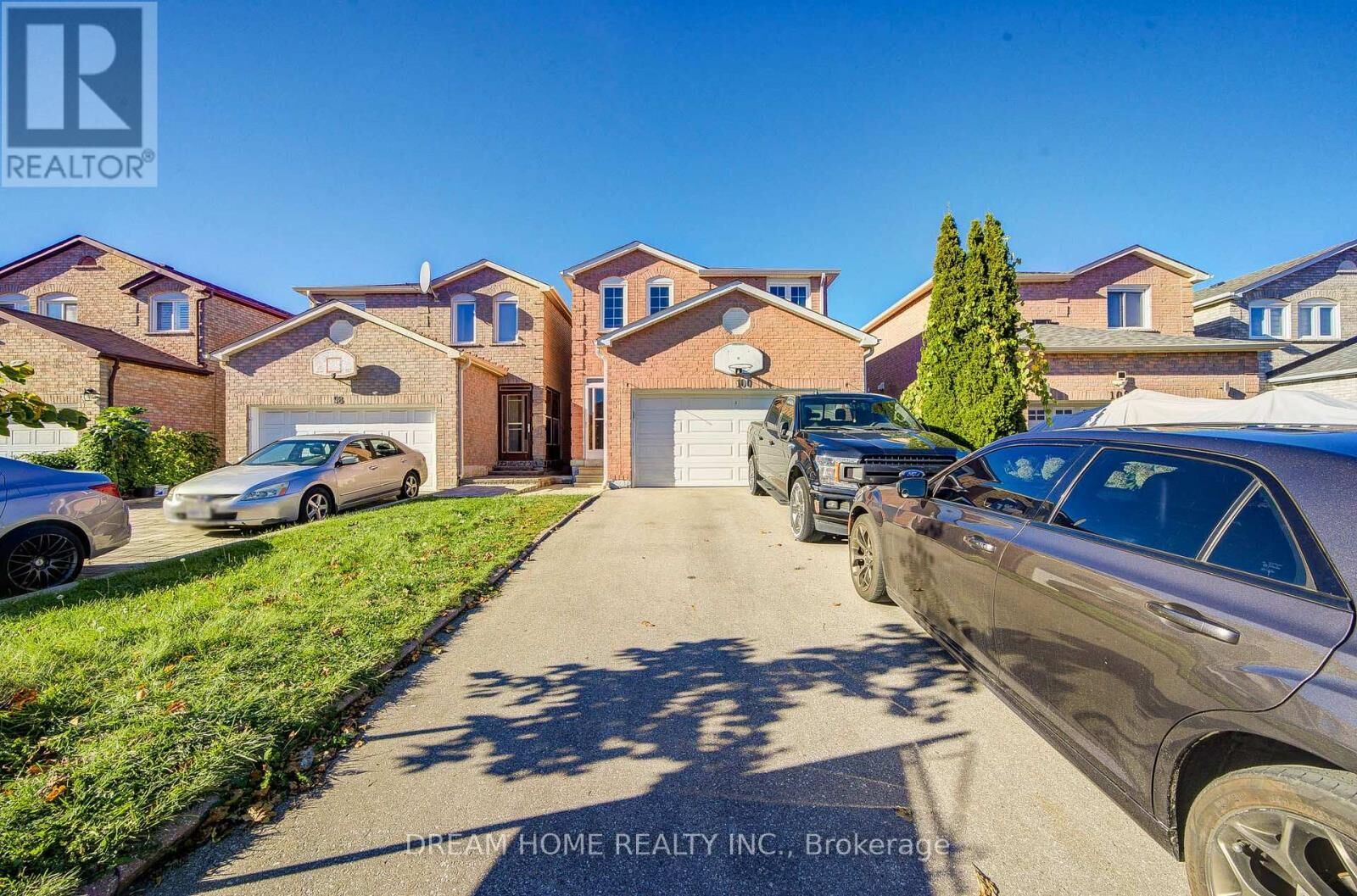 Property Photo: 100 Douglas Haig Drive ON L3S 1Z4