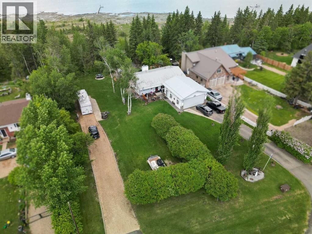 Property Photo: 40421 Range Road 10 AB T4L 1S6