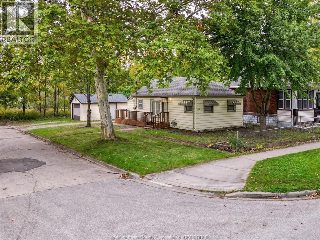 Property Photo:  3605 Bloomfield  ON N9C 1S1 