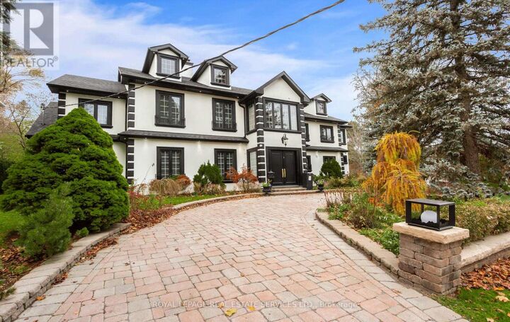 Property Photo:  197 The Bridle Path  ON M3C 2P6 