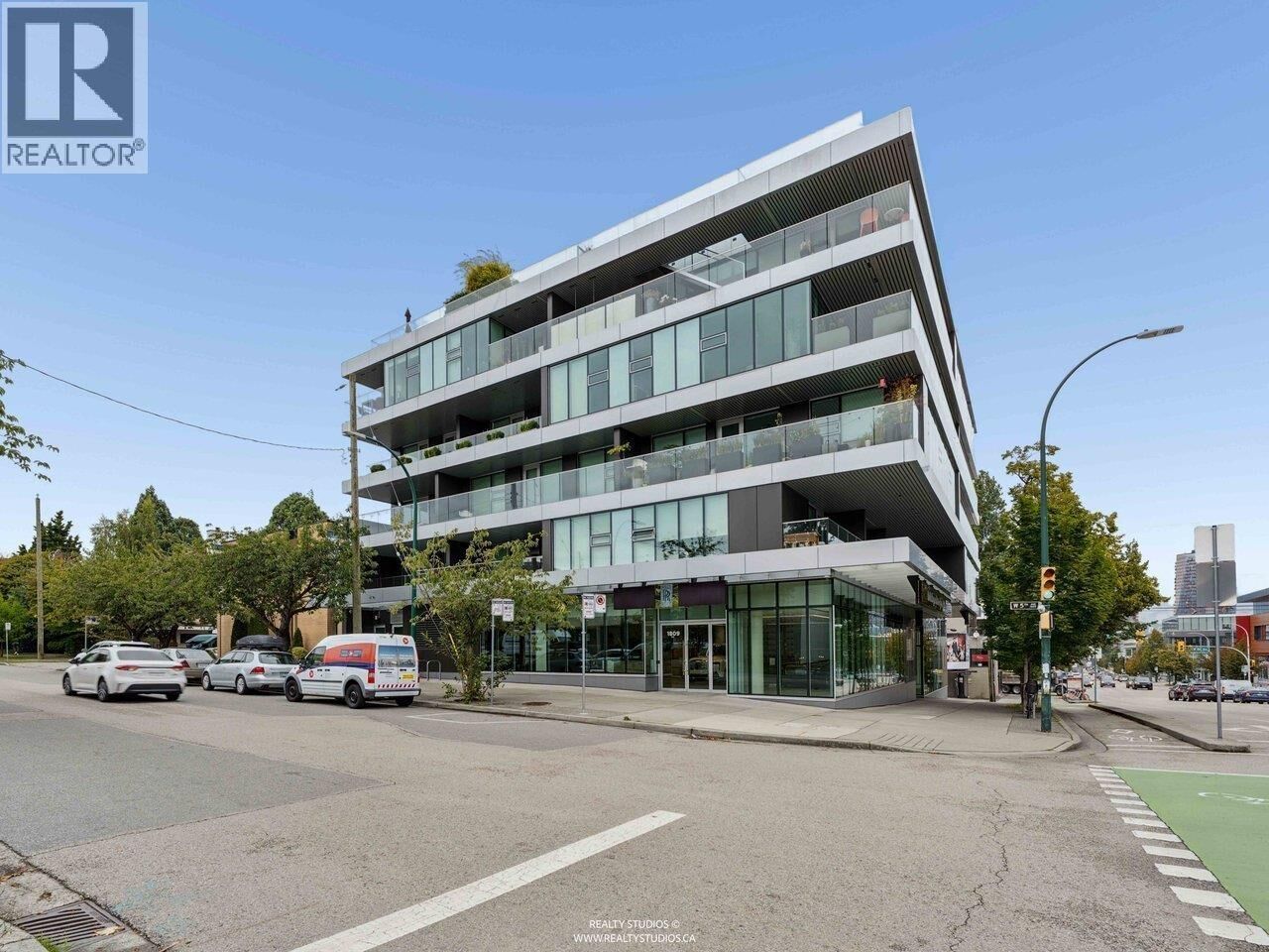 Property Photo:  1819 West 5th Avenue 304  BC V6J 1P5 