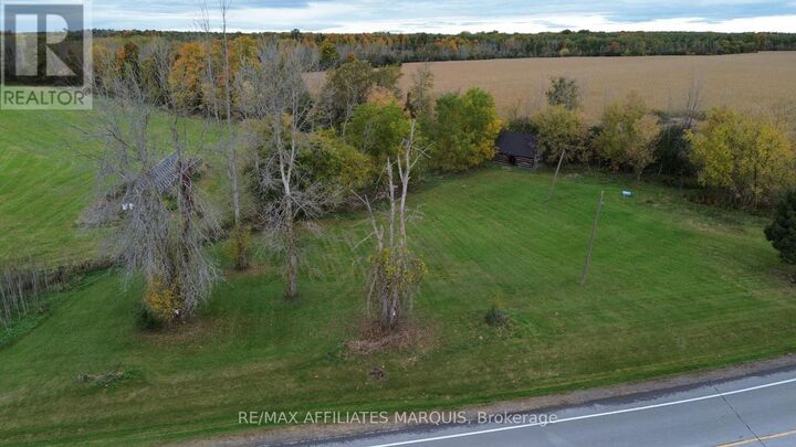 Property Photo:  433 Rosedale Road South  ON K7A 5B8 
