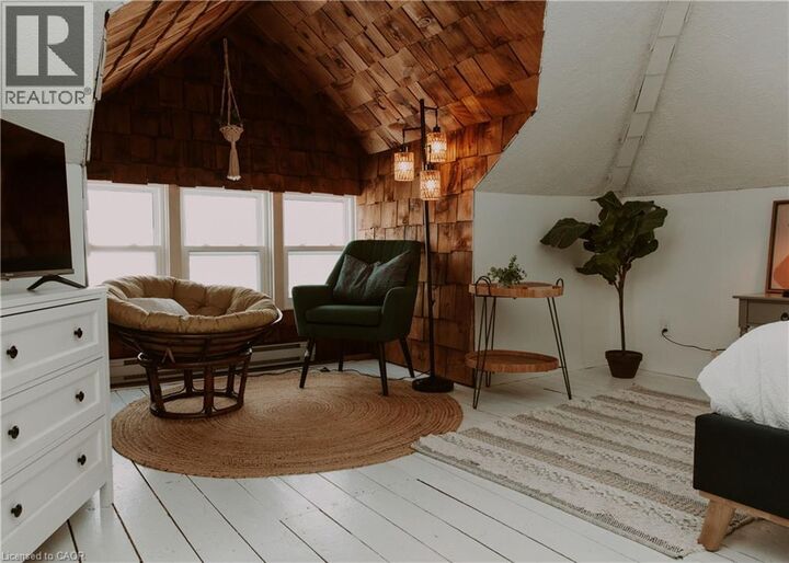 Property Photo:  393 Ontario Street Upper  ON N5A 3H7 