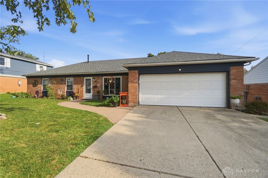 Property Photo:  122 Mountair Drive  OH 45377 