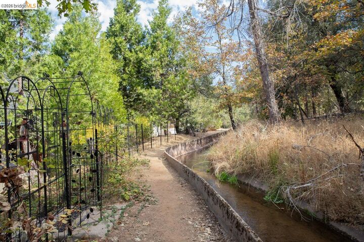 Property Photo:  22401 Ridge Rd  CA 95383 