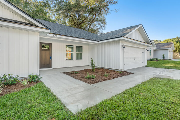 Property Photo:  1953 Justice Circle  FL 32563 