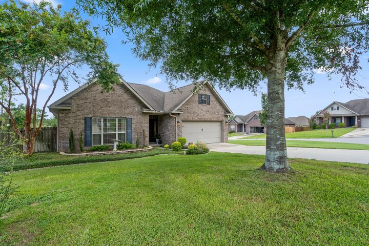 Property Photo:  730 Lime Lane  FL 32536 