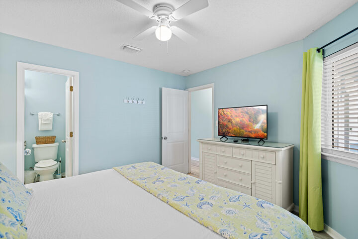 Property Photo:  862 Scallop Court 105  FL 32548 