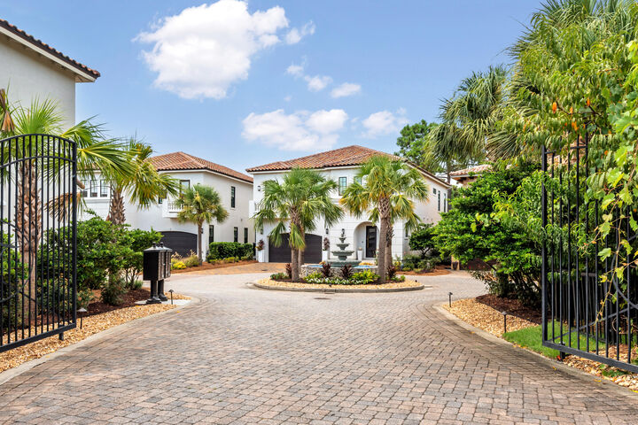 Property Photo:  1834 Tuscana Place  FL 32550 