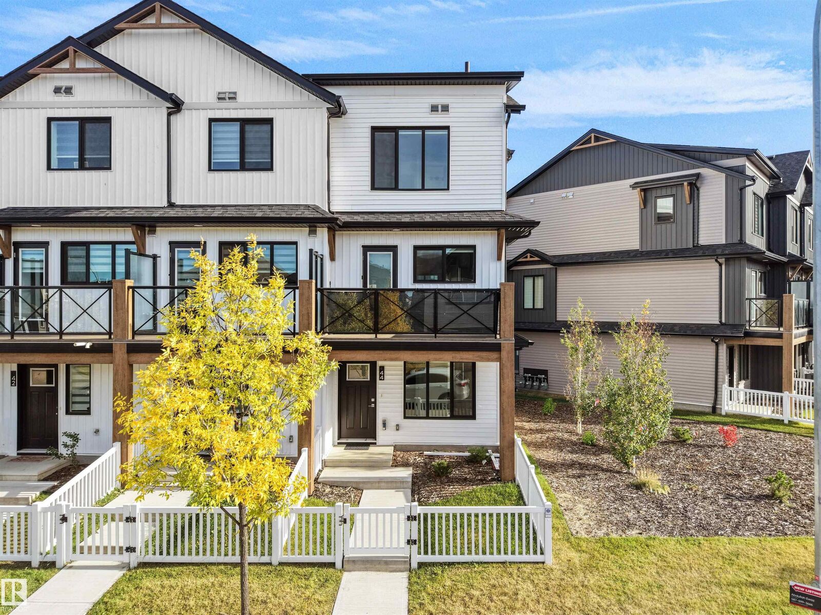 Property Photo:  1025 Secord Promenade Promenade NW 44  AB T5T 7V4 
