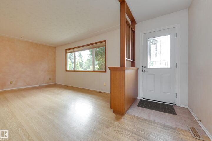 Property Photo:  15216 86 Avenue NW  AB T5R 4C3 