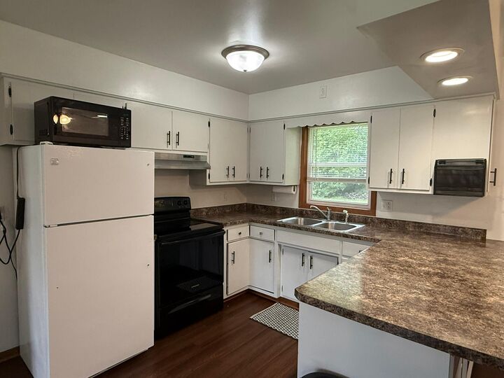 Property Photo:  502 Prospect Street  MN 56263 