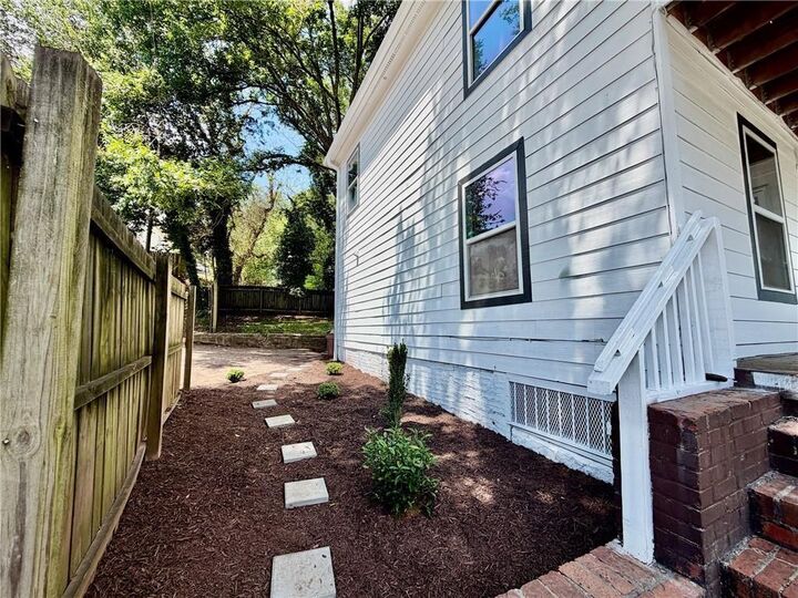 Property Photo:  1169 McDaniel Street SW  GA 30310 