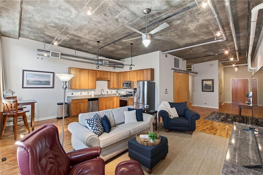 Property Photo:  660 Glen Iris Drive NE 407  GA 30308 