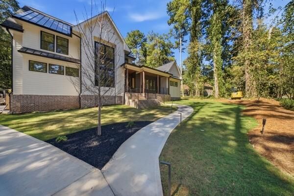 Property Photo:  450 Dix Lee On Drive  GA 30214 
