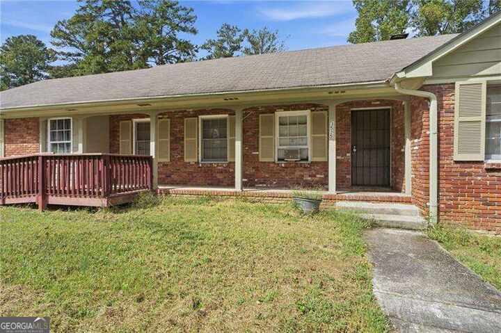Property Photo: 3525 Heritage Valley Road SW GA 30331