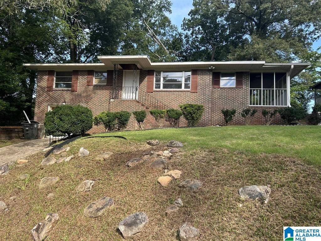 Property Photo:  608 Gurley Cr  AL 35215 