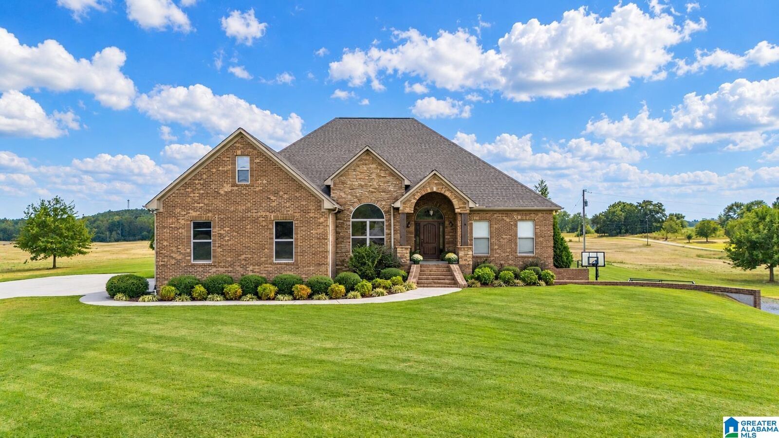 Property Photo:  2785 County Road 421  AL 35057 
