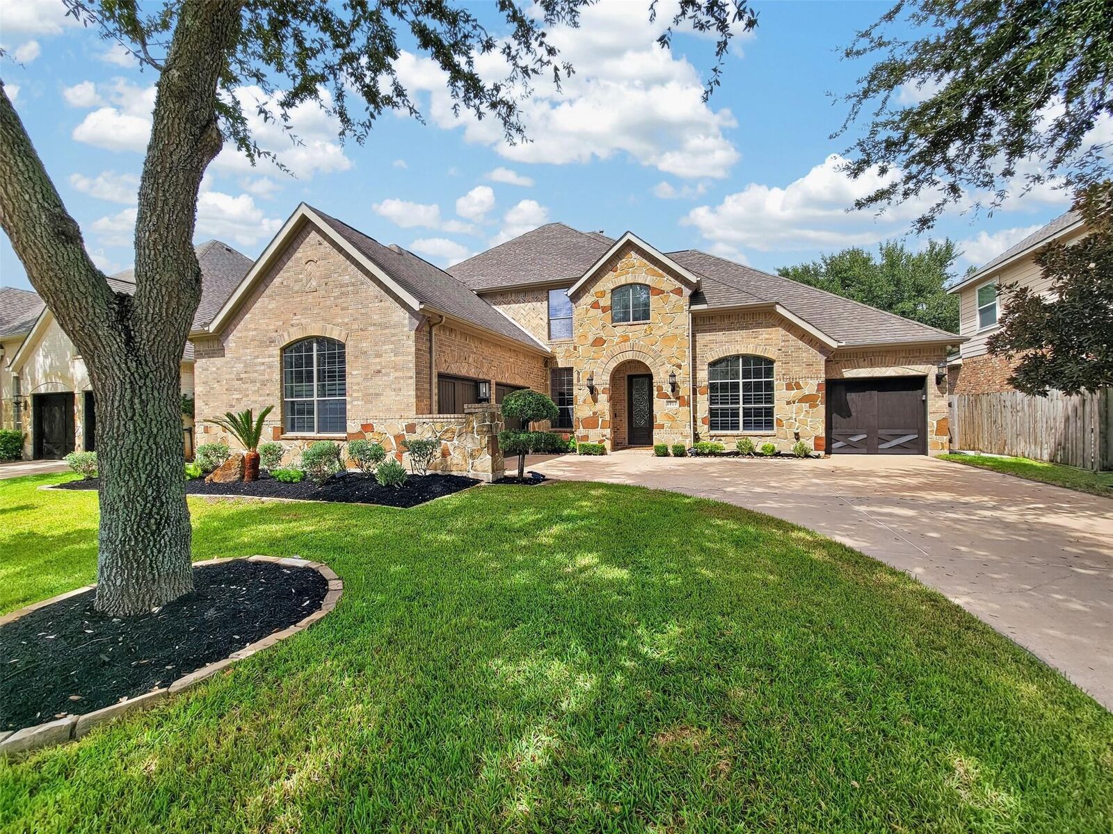 Property Photo:  6911 Gossamer Lane  TX 77479 